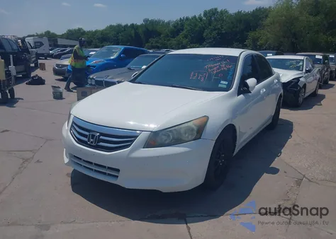 2011 Honda Accord 2.4 Lx из США, поврежденный, VIN 1HGCP2F37BA113139